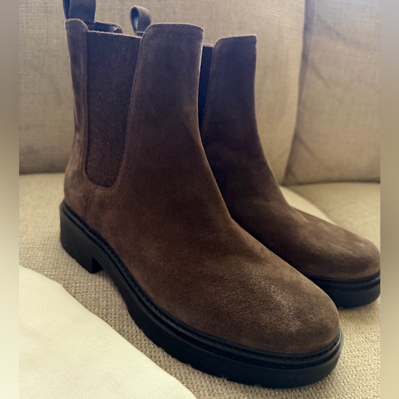 Vince Chelsea Ankle Boots - Picture 3 of 5